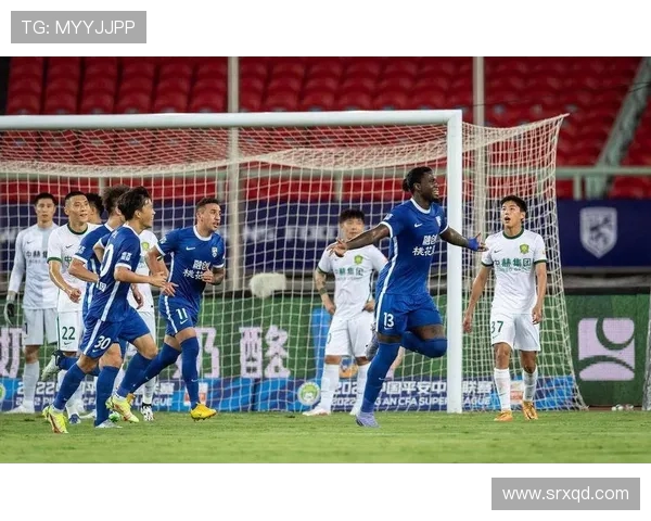 成都羽毛球队强势领跑联赛积分榜以98分领先其他队伍展现出色实力